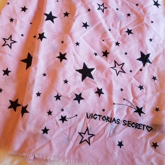 Victoria's Secret Oversized Scarf Wrap - Picture 5 of 6